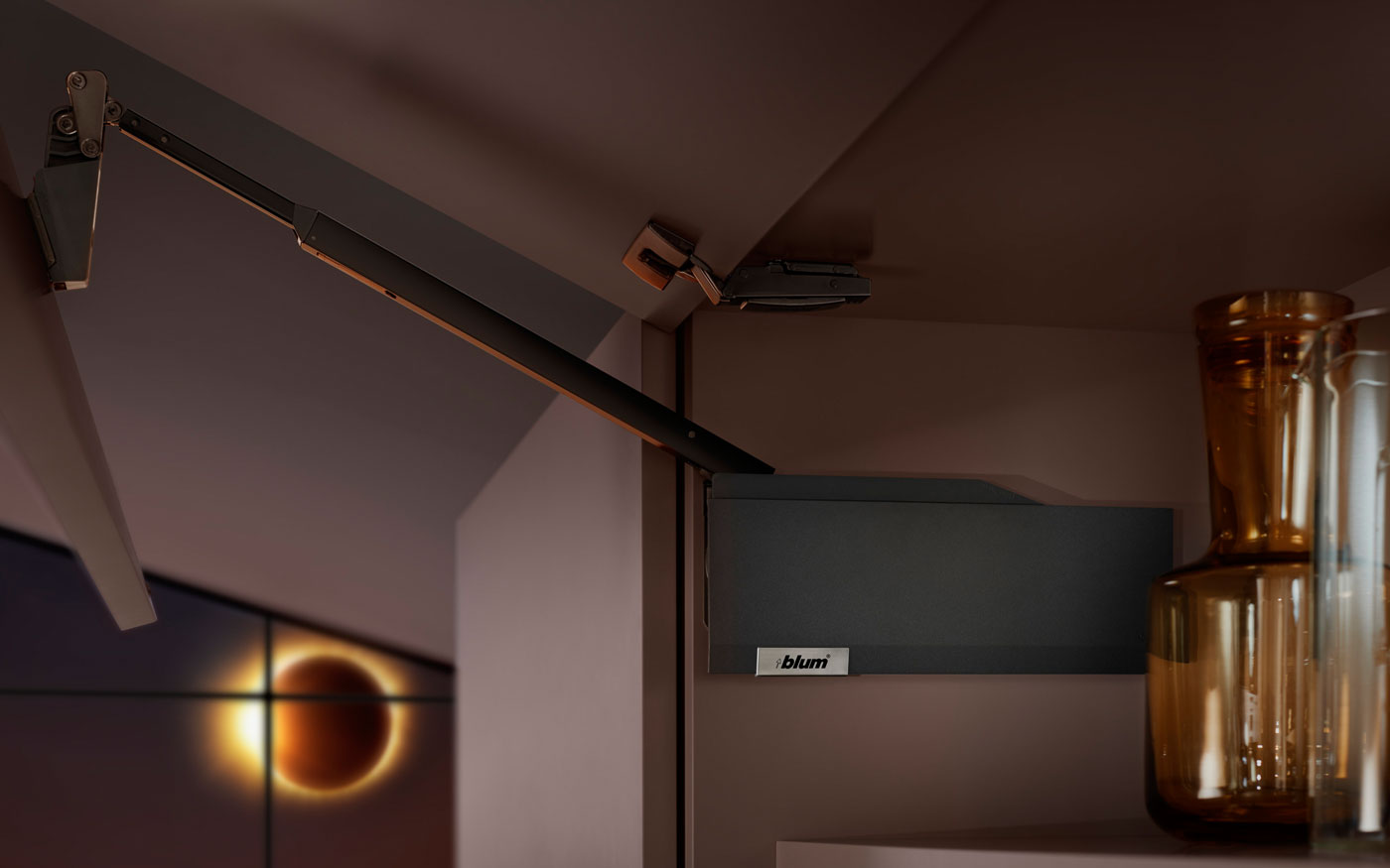 Blum AVENTOS HF top podizno preklopni okov u eclipse crnoj boji