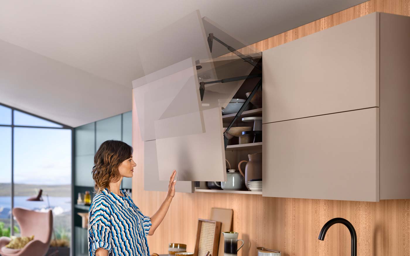 Blum tehnologije kretanja TIP ON BLUMOTION i SERVO DRIVE